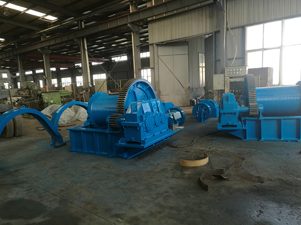 240kN Electric Hoisting Winch Finished.jpg